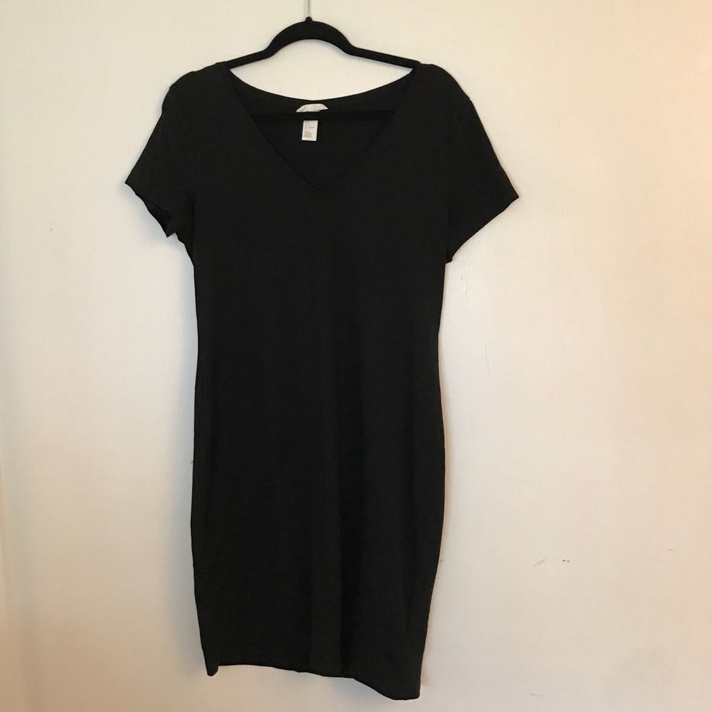 SIMPLE SUMMER T-SHIRT DRESS